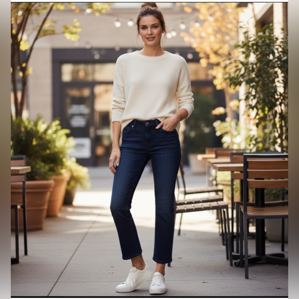 Ann Taylor Women's Dark Blue Modern Kick Crop